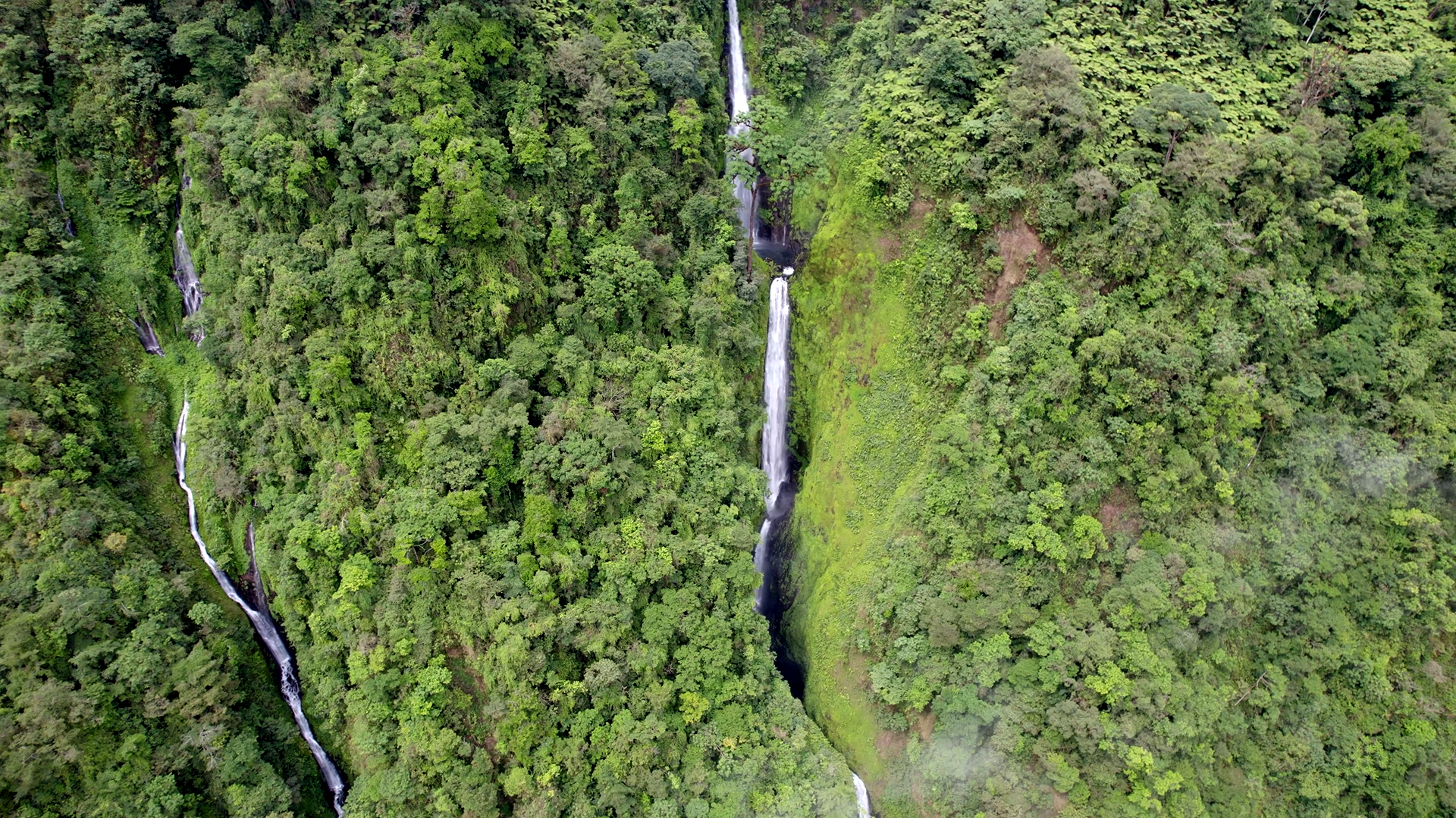 Ilachi Waterfalls